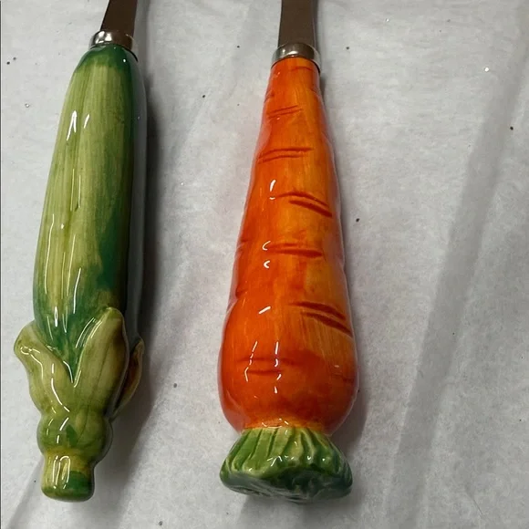 ⭐️Vintage Set of ceramic & stainless steel salad servers vegetable themed handle - Picture 3 of 12